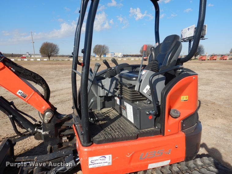 image for item DI3540 2019 Kubota U35-4  mini excavator