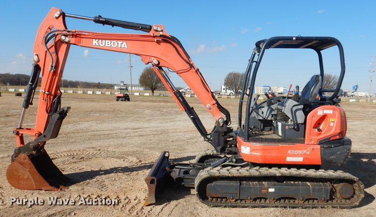 image for item DI3541 2017 Kubota KX057-4R1AP  mini excavator