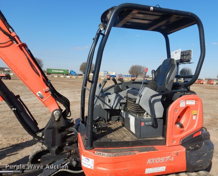 image for item DI3541 2017 Kubota KX057-4R1AP  mini excavator
