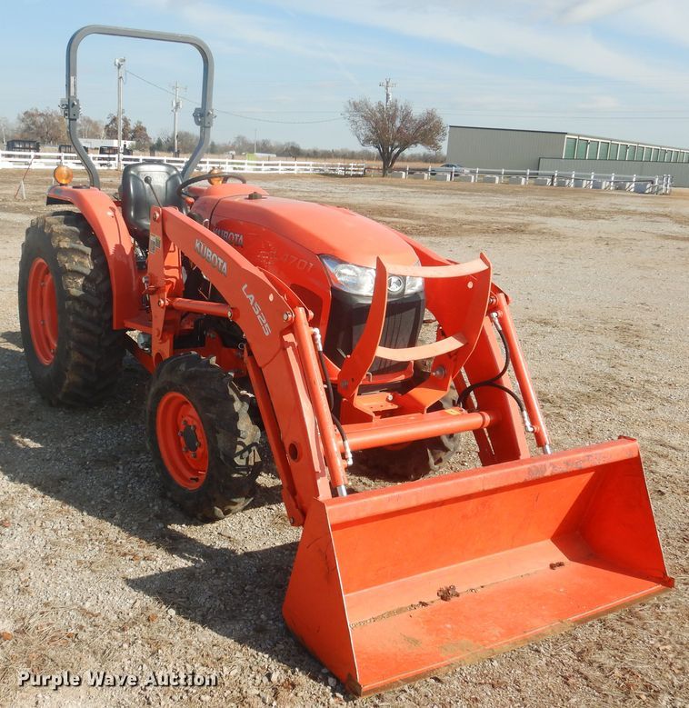 image for item DI3557 2018 Kubota L4701  MFWD tractor