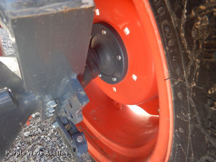 image for item DI3557 2018 Kubota L4701  MFWD tractor