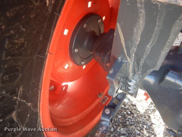 image for item DI3557 2018 Kubota L4701  MFWD tractor