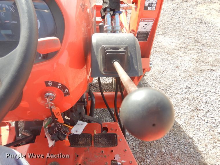 image for item DI3557 2018 Kubota L4701  MFWD tractor