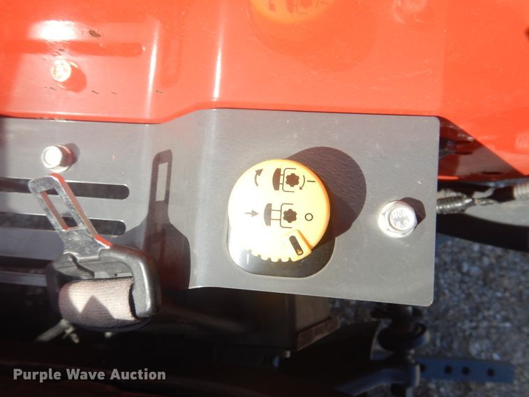 image for item DI3557 2018 Kubota L4701  MFWD tractor