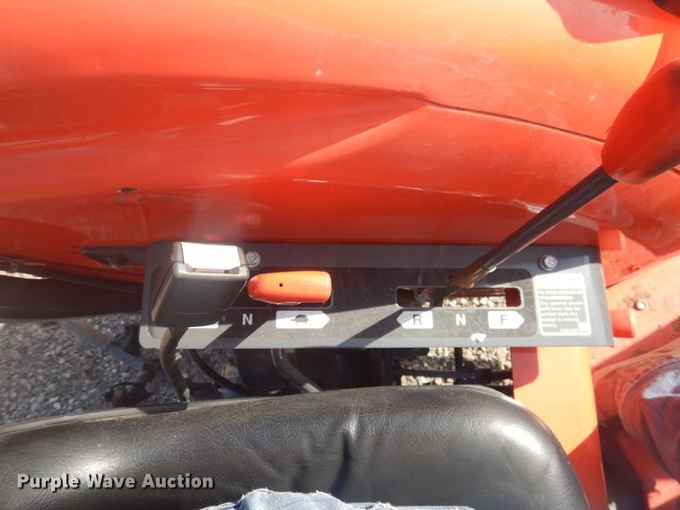 image for item DI3557 2018 Kubota L4701  MFWD tractor