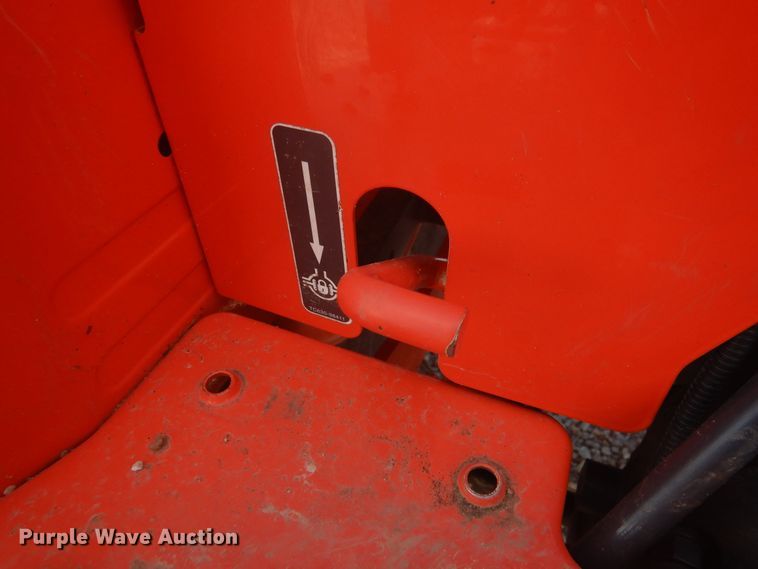 image for item DI3557 2018 Kubota L4701  MFWD tractor