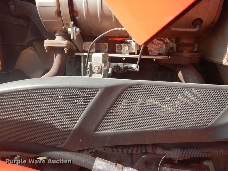 image for item DI3557 2018 Kubota L4701  MFWD tractor