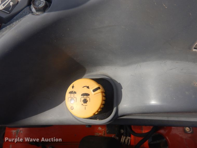 image for item DI3561 2017 Kubota L6060  MFWD tractor