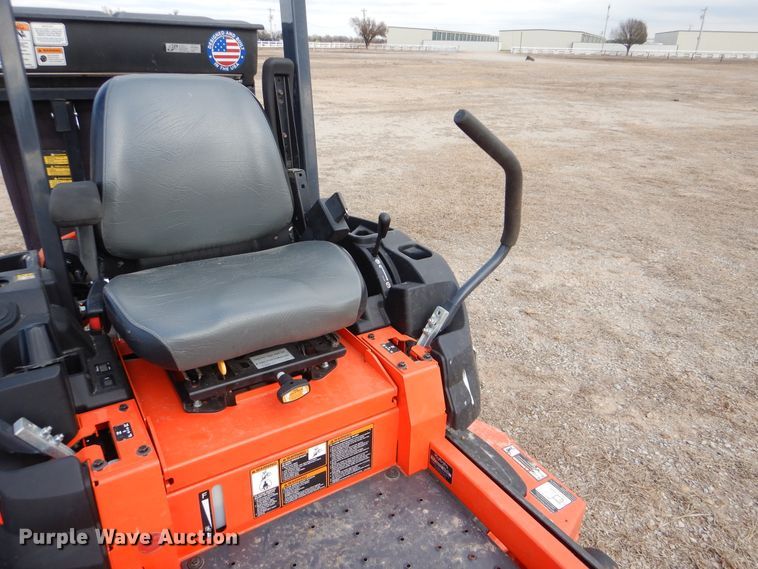 image for item DI3582 2016 Kubota Z121S  ZTR lawn mower