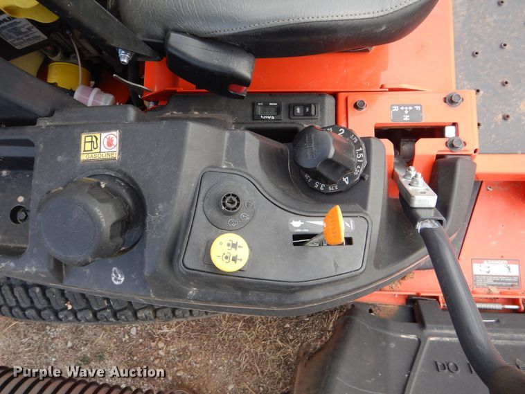 image for item DI3582 2016 Kubota Z121S  ZTR lawn mower