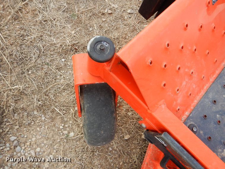 image for item DI3582 2016 Kubota Z121S  ZTR lawn mower