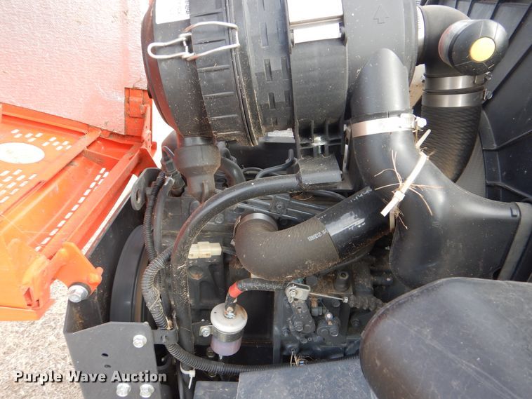 image for item DI3584 2019 Kubota ZD1211R  ZTR lawn mower