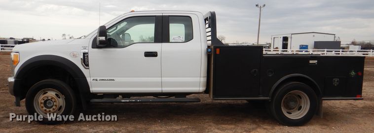 image for item DI3602 2017 Ford F450 Super Duty XL  SuperCab flatbed truck