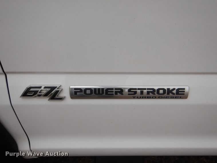 image for item DI3602 2017 Ford F450 Super Duty XL  SuperCab flatbed truck