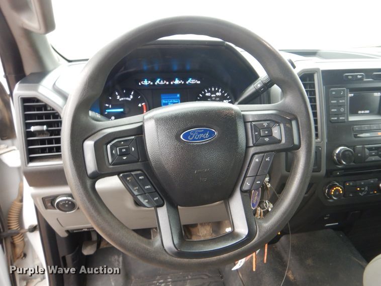 image for item DI3602 2017 Ford F450 Super Duty XL  SuperCab flatbed truck