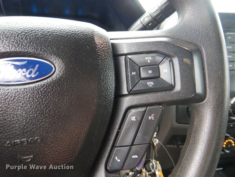 image for item DI3602 2017 Ford F450 Super Duty XL  SuperCab flatbed truck