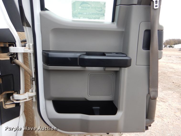 image for item DI3602 2017 Ford F450 Super Duty XL  SuperCab flatbed truck