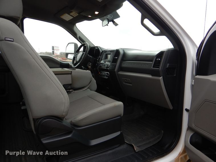 image for item DI3602 2017 Ford F450 Super Duty XL  SuperCab flatbed truck