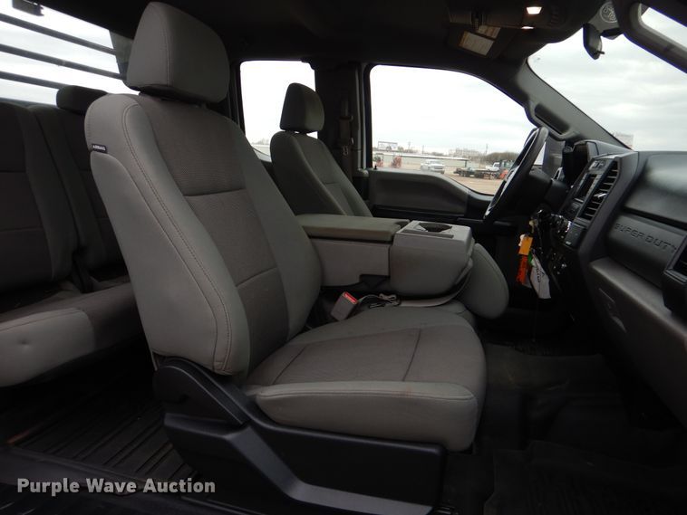 image for item DI3602 2017 Ford F450 Super Duty XL  SuperCab flatbed truck