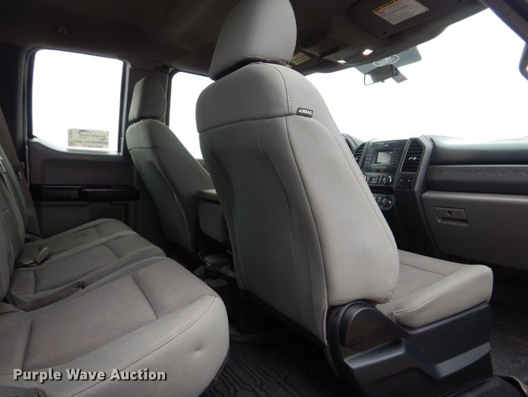 image for item DI3602 2017 Ford F450 Super Duty XL  SuperCab flatbed truck