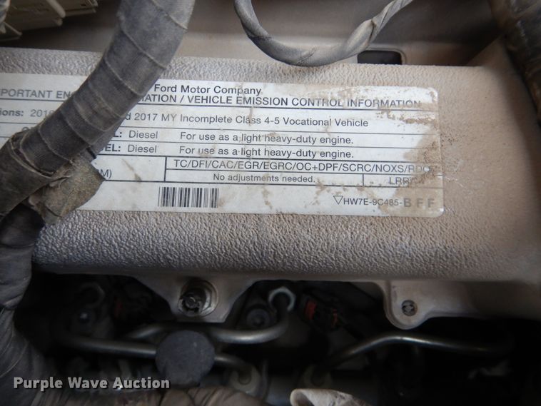 image for item DI3602 2017 Ford F450 Super Duty XL  SuperCab flatbed truck