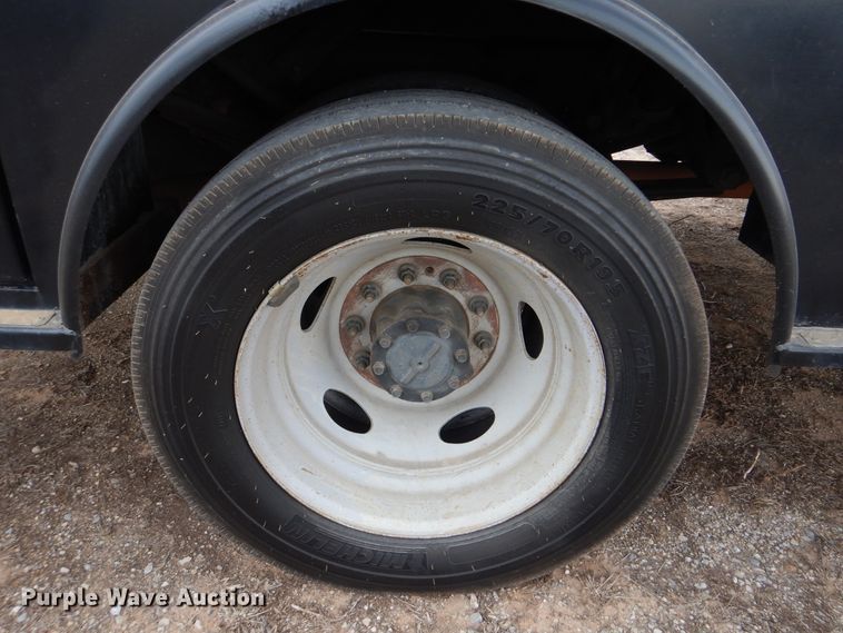 image for item DI3602 2017 Ford F450 Super Duty XL  SuperCab flatbed truck