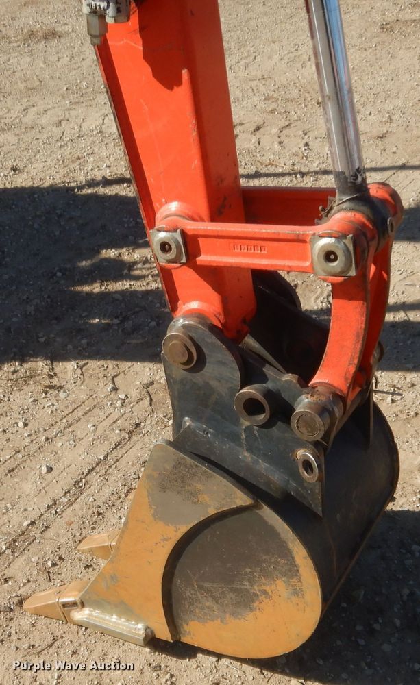 image for item DJ2059 2019 Kubota U27-4  mini excavator