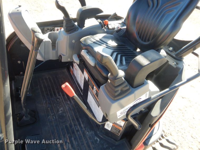 image for item DJ2059 2019 Kubota U27-4  mini excavator