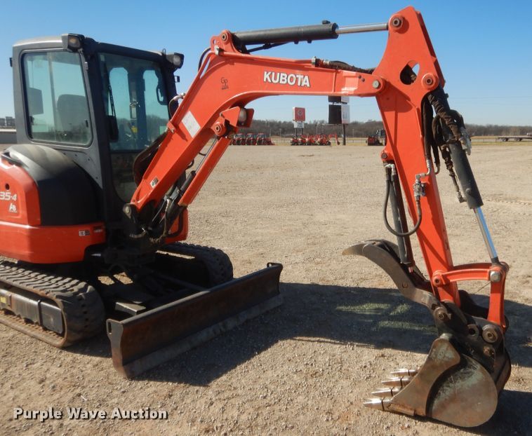 image for item DJ2062 2019 Kubota U35-4  mini excavator
