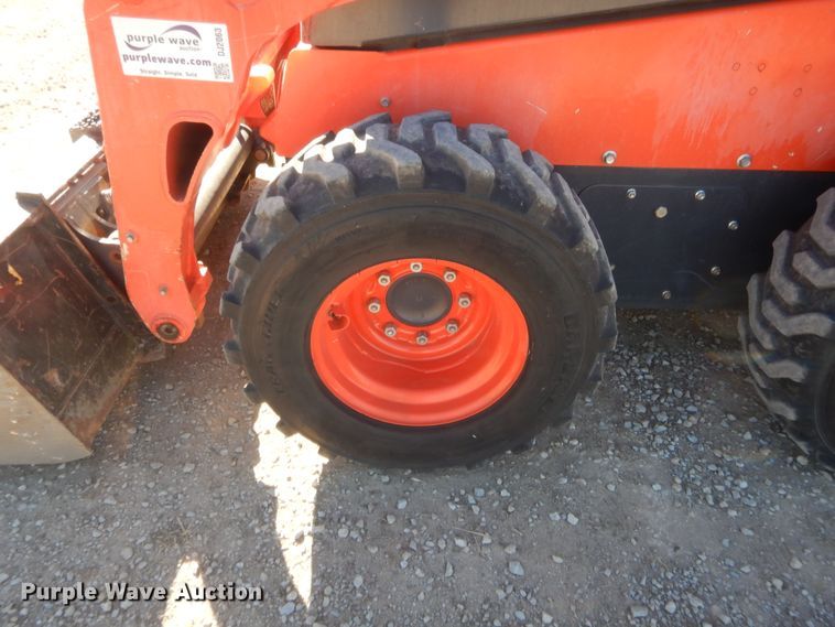 image for item DJ2063 2018 Kubota SSV75  skid steer loader