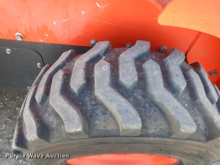 image for item DJ2063 2018 Kubota SSV75  skid steer loader