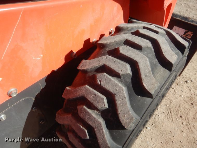 image for item DJ2063 2018 Kubota SSV75  skid steer loader