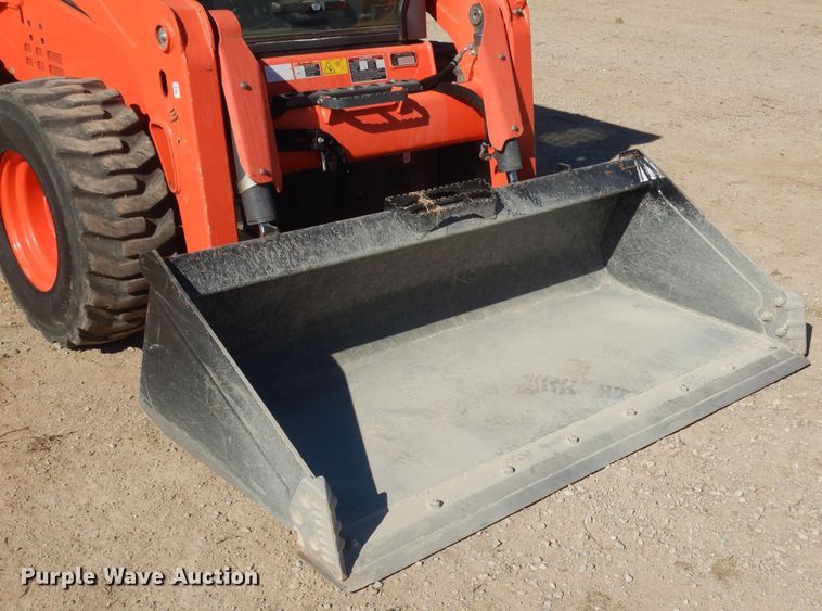 image for item DJ2064 2017 Kubota SSV75  skid steer loader