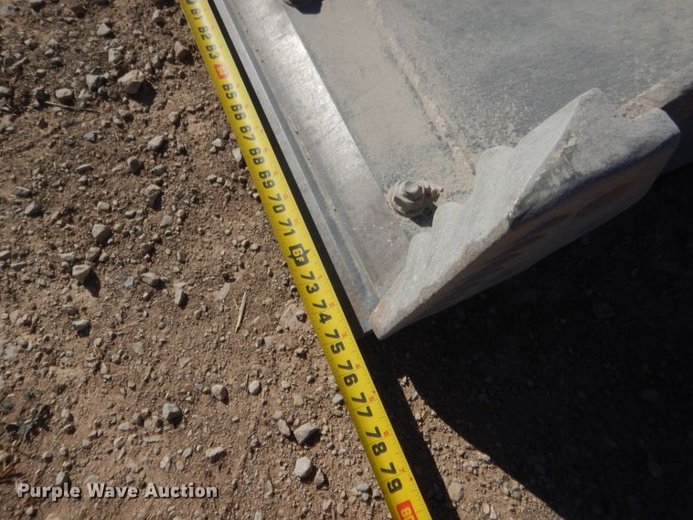 image for item DJ2064 2017 Kubota SSV75  skid steer loader