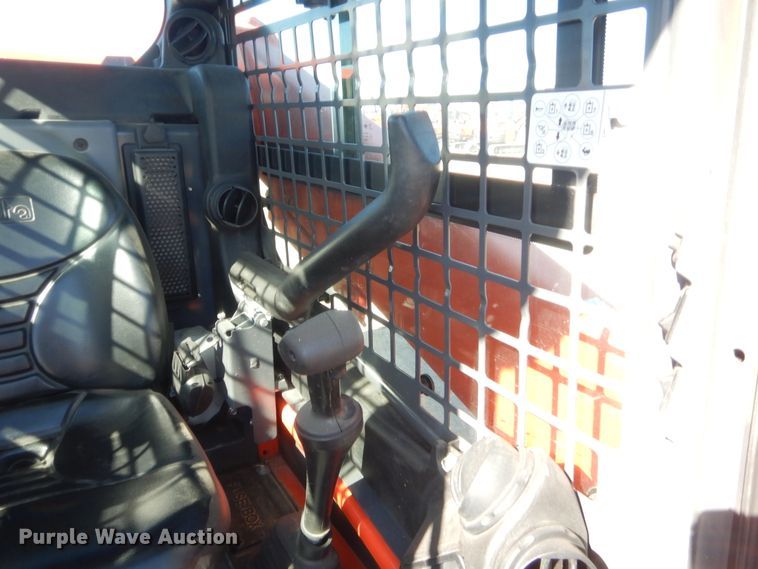 image for item DJ2064 2017 Kubota SSV75  skid steer loader