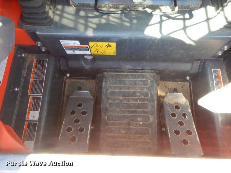 image for item DJ2064 2017 Kubota SSV75  skid steer loader