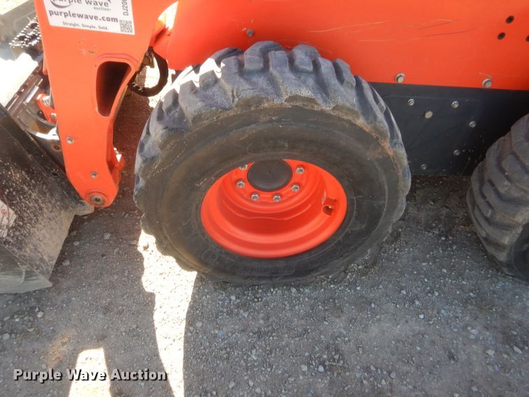 image for item DJ2064 2017 Kubota SSV75  skid steer loader
