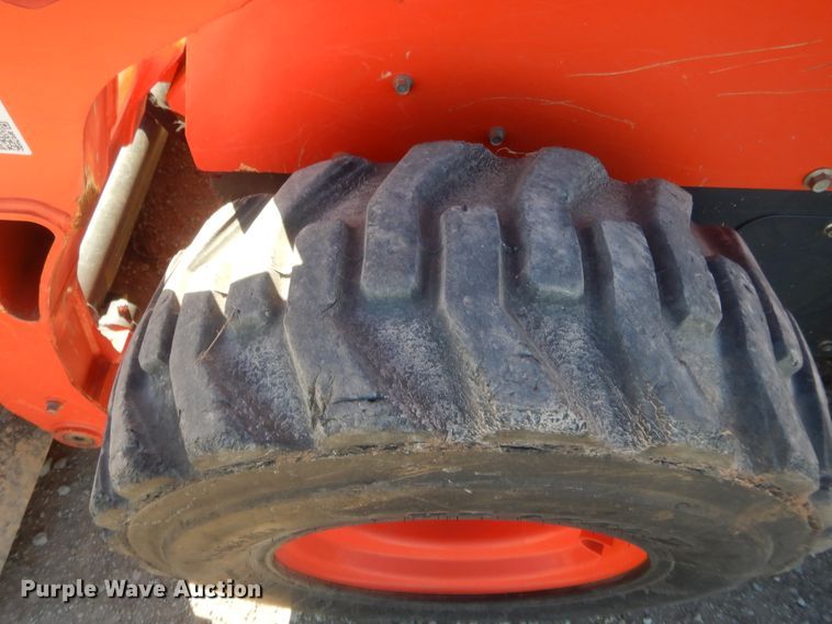 image for item DJ2064 2017 Kubota SSV75  skid steer loader