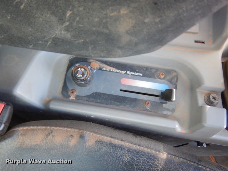 image for item DJ2115 2020 Kubota SVL75-2  tracked skid steer loader