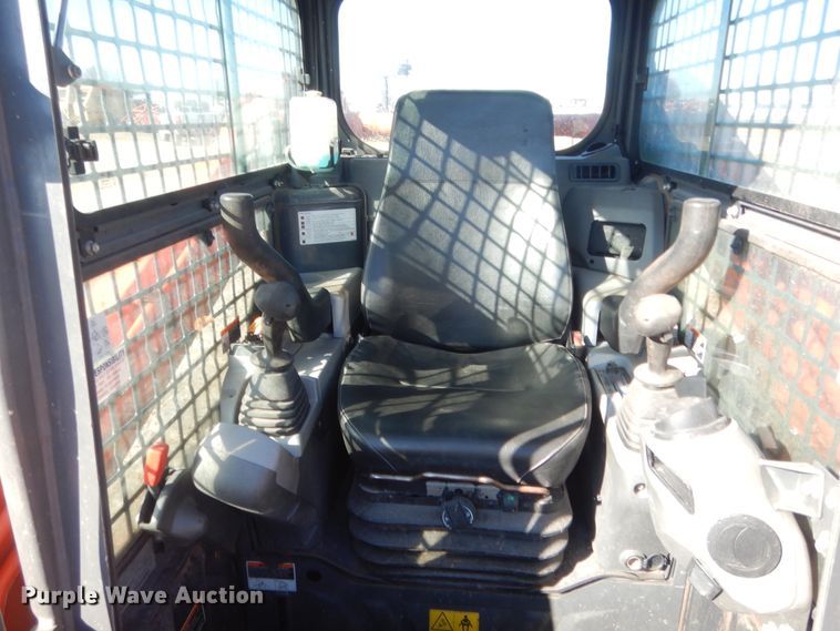 image for item DJ2117 2017 Kubota SVL75-2  tracked skid steer loader