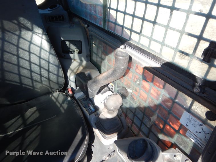 image for item DJ2117 2017 Kubota SVL75-2  tracked skid steer loader