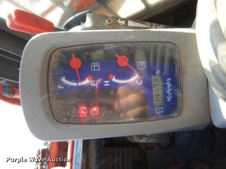 image for item DJ2117 2017 Kubota SVL75-2  tracked skid steer loader