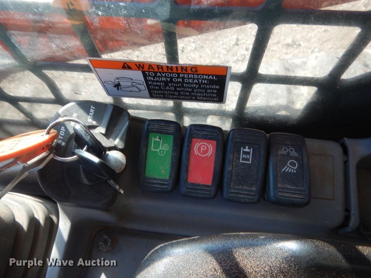 image for item DJ2117 2017 Kubota SVL75-2  tracked skid steer loader