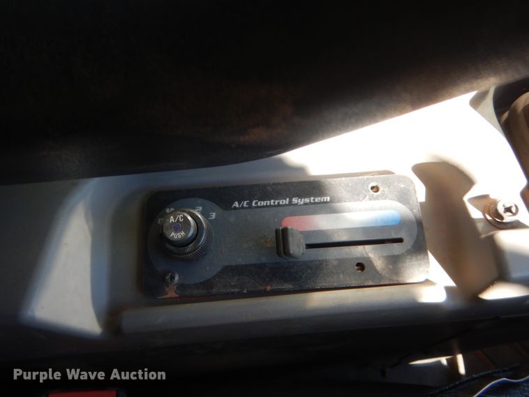 image for item DJ2117 2017 Kubota SVL75-2  tracked skid steer loader