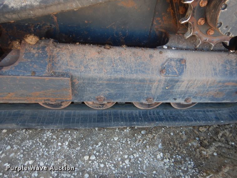 image for item DJ2117 2017 Kubota SVL75-2  tracked skid steer loader