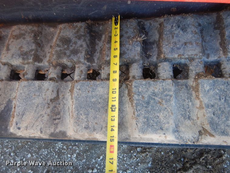 image for item DJ2117 2017 Kubota SVL75-2  tracked skid steer loader