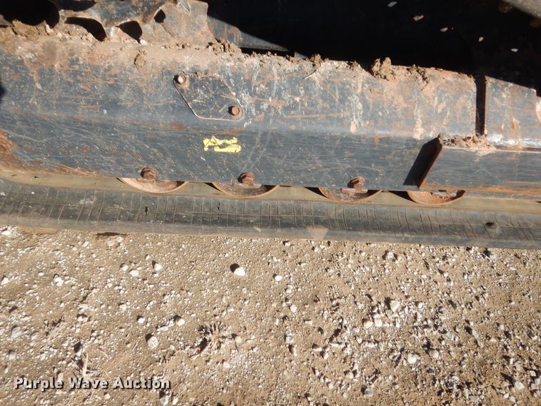 image for item DJ2117 2017 Kubota SVL75-2  tracked skid steer loader