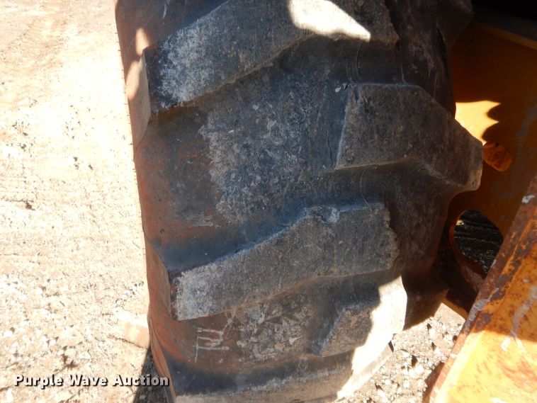 image for item DJ2128 2010 John Deere 310J  backhoe