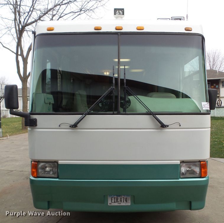 image for item DF0960 1997 Monaco Windsor  RV