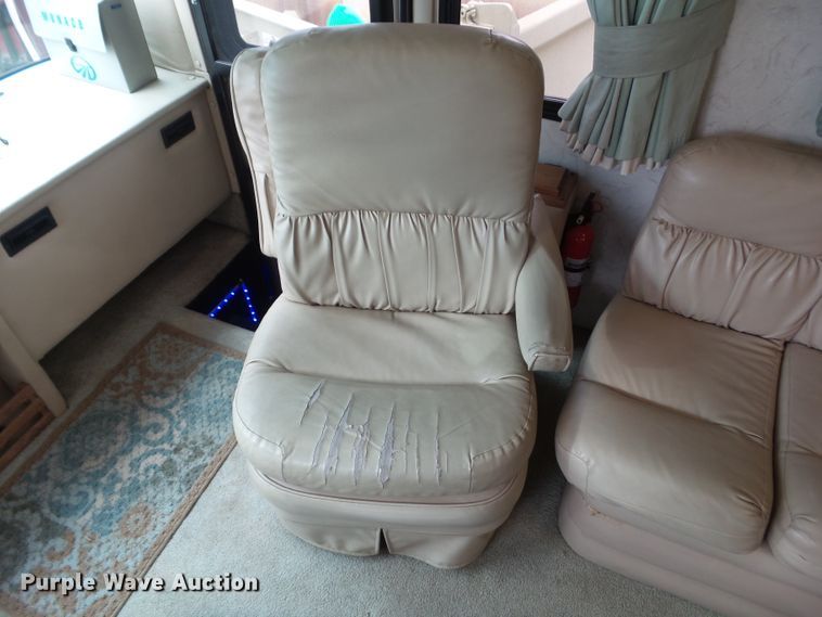 image for item DF0960 1997 Monaco Windsor  RV